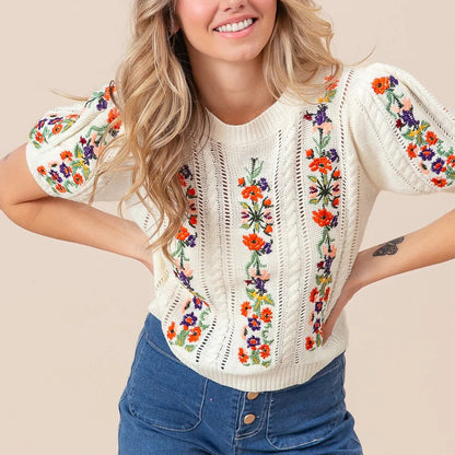 Top Tricoté avec Broderie de Fleurs